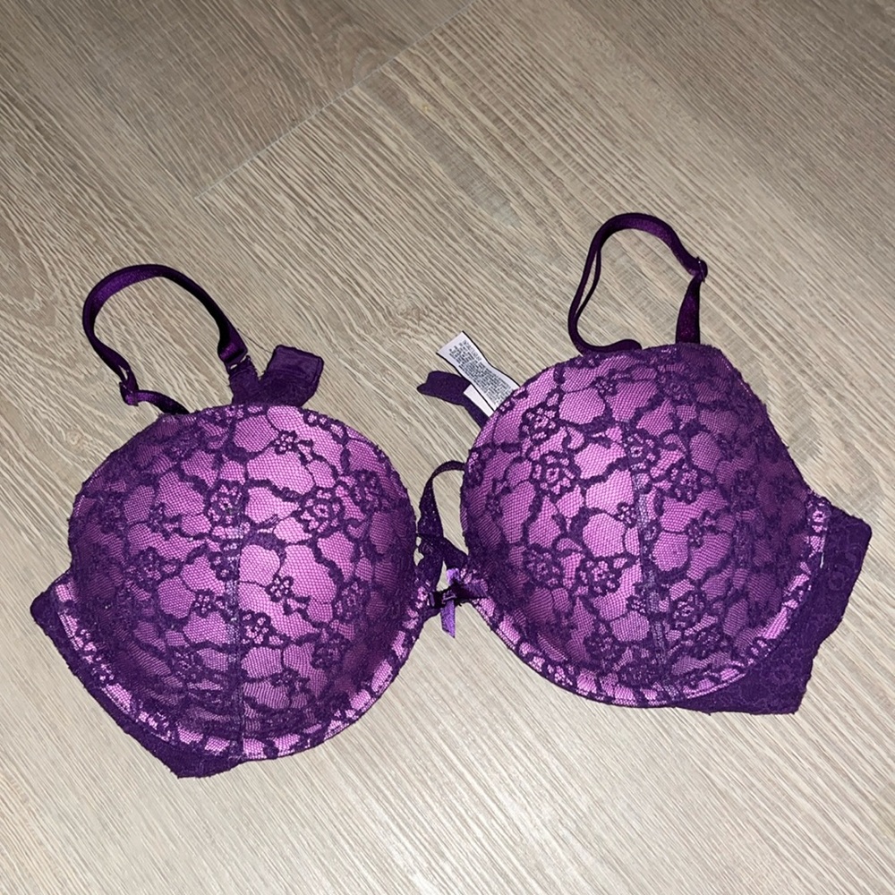Victoria’s Secret 38C push-up bra